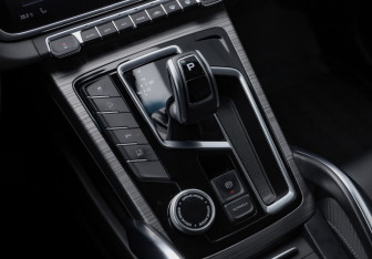 Подержанный автомобиль Geely Atlas Pro 2021 года (20 фото)