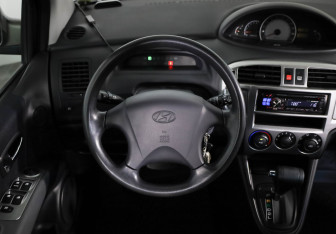 Подержанный автомобиль Hyundai Matrix 2009 года (10 фото)