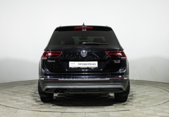 Подержанный автомобиль Volkswagen Tiguan 2017 года (6 фото)