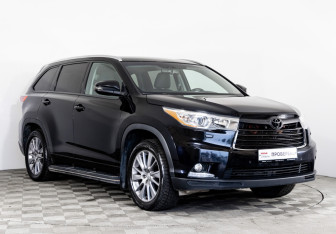 Подержанный автомобиль Toyota Highlander 2014 года (3 фото)