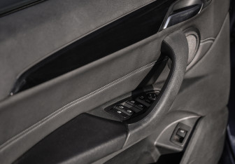 Подержанный автомобиль BMW X1 2019 года (21 фото)