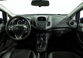 Подержанный автомобиль Ford Fiesta Hatchback 2015 года (13 фото)