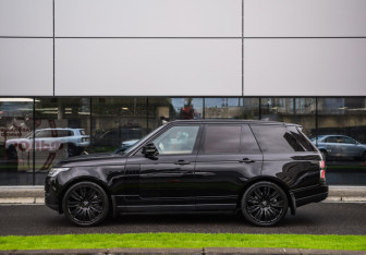 Подержанный автомобиль Land Rover Range Rover 2018 года (9 фото)
