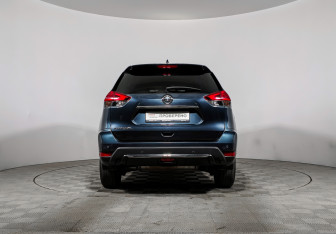 Подержанный автомобиль Nissan X-Trail 2020 года (6 фото)