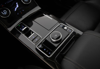 Подержанный автомобиль Exeed LX 2022 года (12 фото)