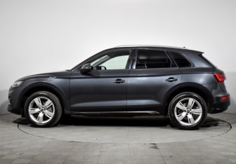 Подержанный автомобиль Audi Q5 2021 года (8 фото)