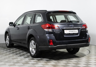 Подержанный автомобиль Subaru Outback Wagon 2011 года (7 фото)