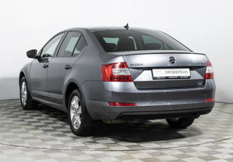 Подержанный автомобиль Skoda Octavia Liftback 2016 года (7 фото)