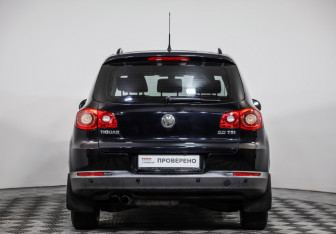Подержанный автомобиль Volkswagen Tiguan 2010 года (5 фото)