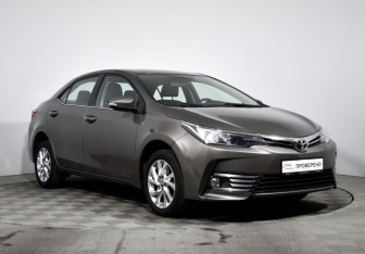 Подержанный автомобиль Toyota Corolla Sedan 2016 года (3 фото)