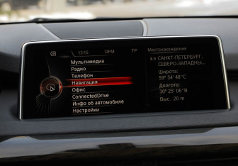 Подержанный автомобиль BMW X5 2016 года (17 фото)