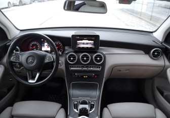 Подержанный автомобиль Mercedes-Benz GLC Coupe 2018 года (10 фото)