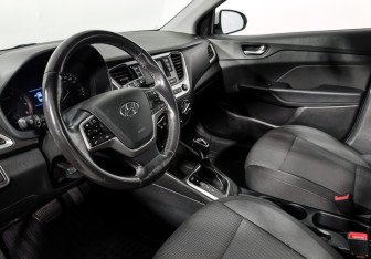 Подержанный автомобиль Hyundai Solaris Sedan 2017 года (9 фото)