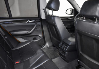 Подержанный автомобиль BMW X3 2016 года (14 фото)