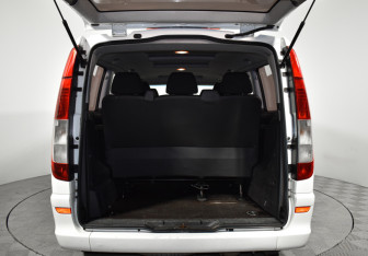 Подержанный автомобиль Mercedes-Benz Vito 2011 года (17 фото)
