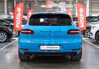 Подержанный автомобиль Porsche Macan 2016 года (14 фото)