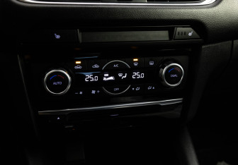 Подержанный автомобиль Mazda 6 Sedan 2018 года (16 фото)