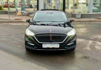Подержанный автомобиль Hongqi H5 2022 года (2 фото)
