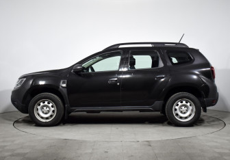 Подержанный автомобиль Renault Duster 2022 года (8 фото)