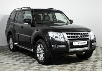 Подержанный автомобиль Mitsubishi Pajero 2017 года (3 фото)