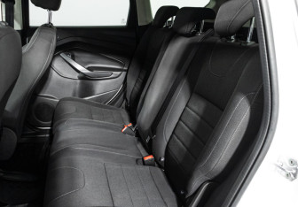 Подержанный автомобиль Ford Kuga 2014 года (10 фото)