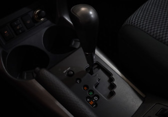 Подержанный автомобиль Toyota RAV4 2011 года (19 фото)