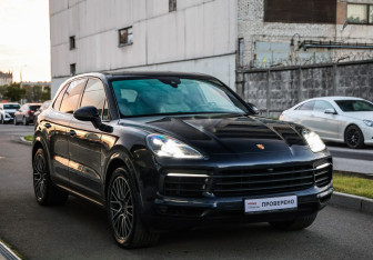 Подержанный автомобиль Porsche Cayenne 2019 года (5 фото)