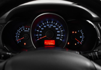 Подержанный автомобиль Kia Rio Hatchback 2014 года (18 фото)