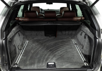 Подержанный автомобиль BMW X5 2007 года (26 фото)