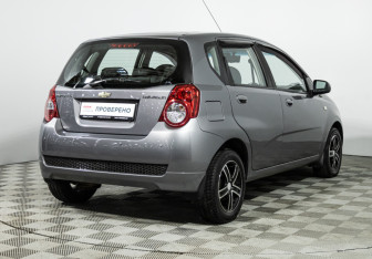 Подержанный автомобиль Chevrolet Aveo Hatchback 2010 года (5 фото)