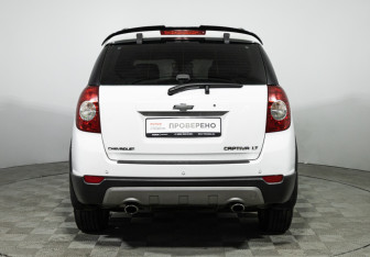 Подержанный автомобиль Chevrolet Captiva 2012 года (6 фото)