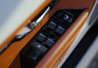 Подержанный автомобиль Land Rover Range Rover Evoque 2013 года (24 фото)