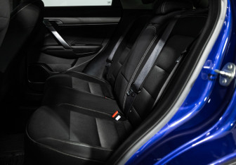 Подержанный автомобиль Geely Coolray 2022 года (10 фото)