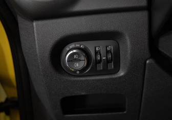 Подержанный автомобиль Opel Corsa 2013 года (17 фото)