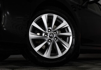 Подержанный автомобиль Toyota Camry Sedan 2023 года (29 фото)