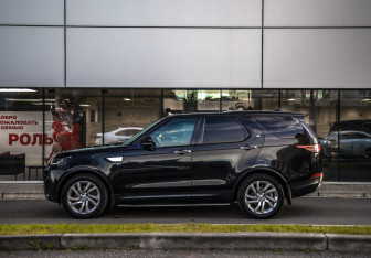 Подержанный автомобиль Land Rover Discovery 2018 года (9 фото)