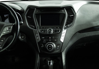 Подержанный автомобиль Hyundai Santa Fe 2014 года (14 фото)