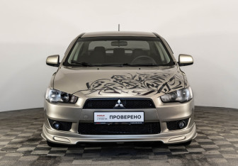 Подержанный автомобиль Mitsubishi Lancer Sedan 2008 года (2 фото)