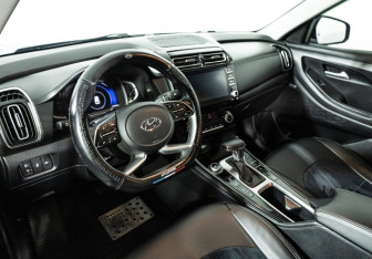 Подержанный автомобиль Hyundai Creta 2022 года (11 фото)