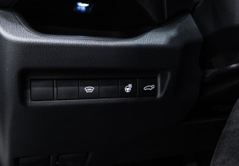 Подержанный автомобиль Toyota RAV4 2022 года (21 фото)