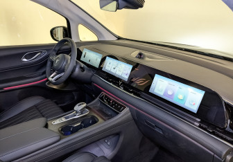 Новый Voyah Dream 2026 (9 фото)