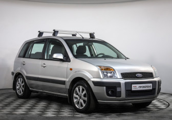 Подержанный автомобиль Ford Fusion 2007 года (3 фото)
