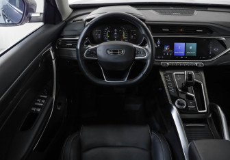 Подержанный автомобиль Geely Atlas Pro 2023 года (11 фото)