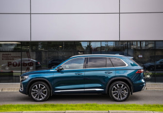 Подержанный автомобиль Geely Monjaro 2024 года (9 фото)