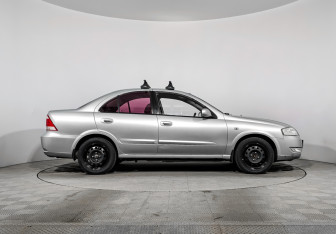Подержанный автомобиль Nissan Almera Classic 2007 года (4 фото)