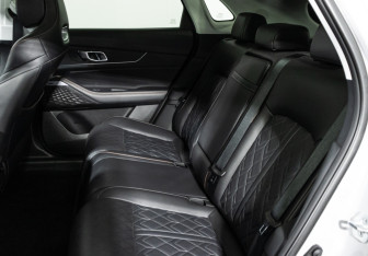 Подержанный автомобиль Changan UNI-K 2022 года (10 фото)