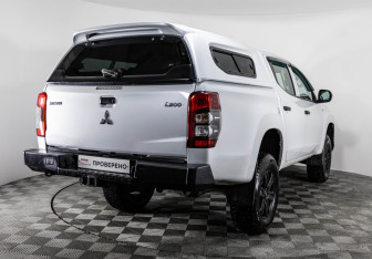 Подержанный автомобиль Mitsubishi L200 2019 года (5 фото)