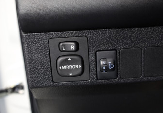 Подержанный автомобиль Toyota RAV4 2016 года (22 фото)