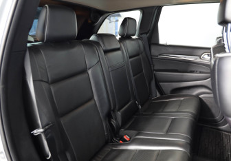 Подержанный автомобиль Jeep Grand Cherokee 2012 года (21 фото)