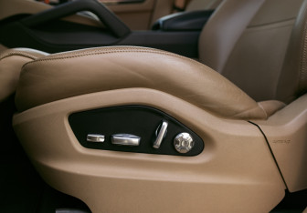 Подержанный автомобиль Porsche Cayenne 2018 года (19 фото)